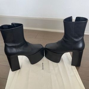 Balenciaga waiyo leather super platform bootie